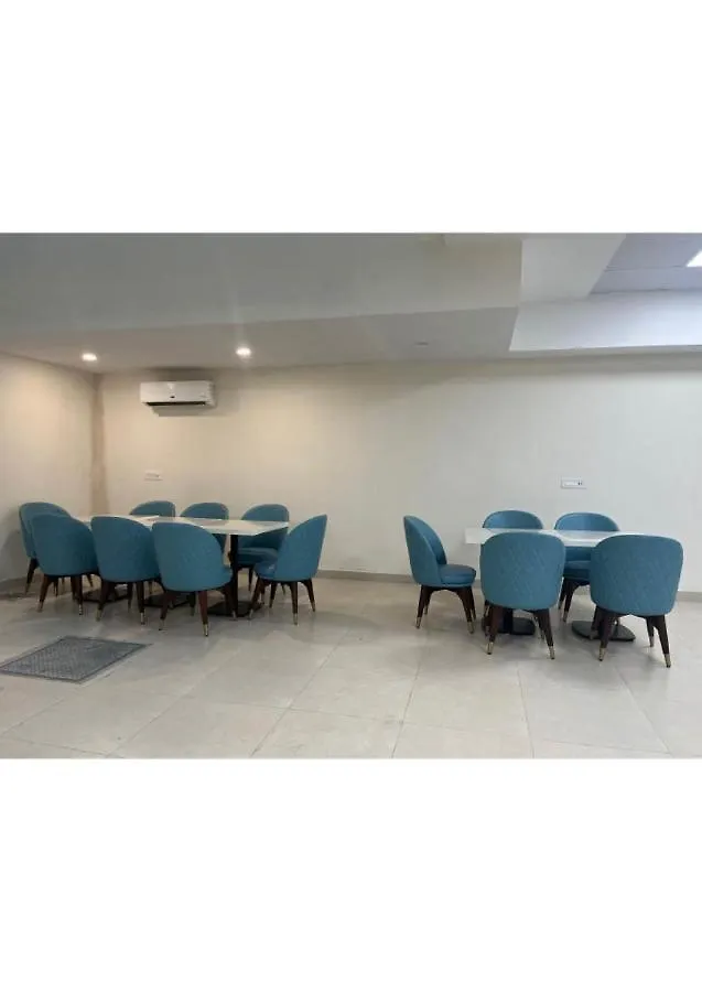 The Azure Inn Hotel Gurgaon 3*,